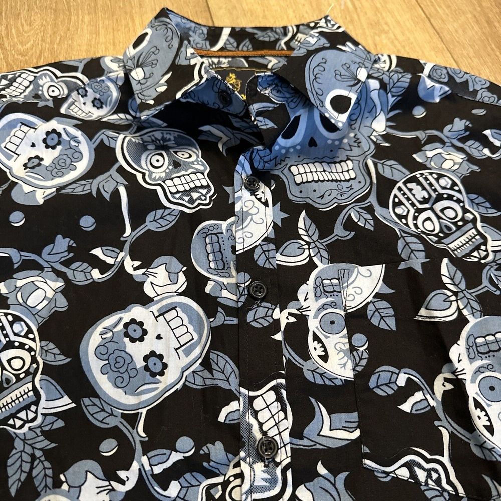 Rugby Men's Short Sleeve Button Down‎ Blue Skull Shirt Medium NEW Halloween - Picture 2 of 8